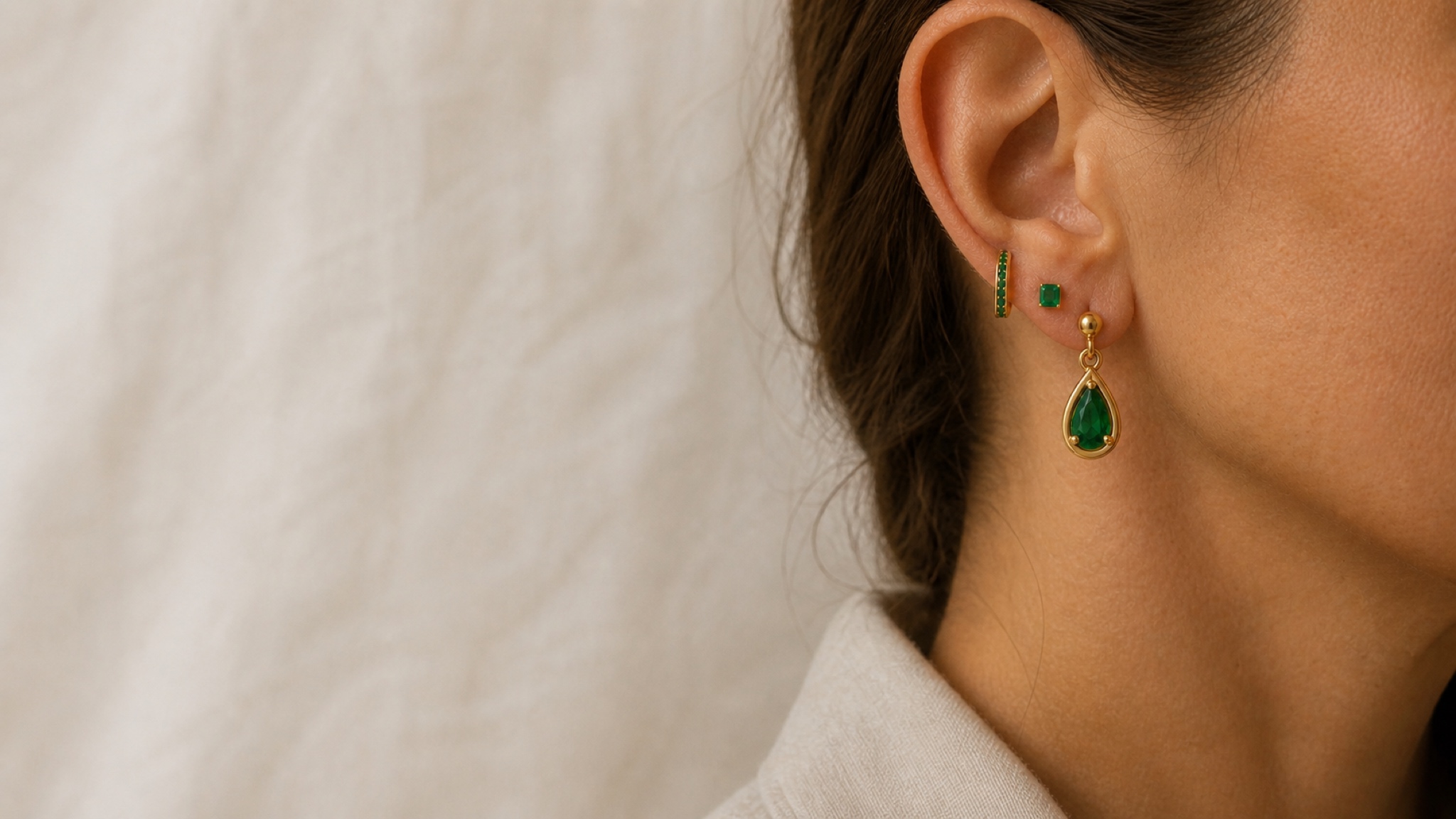 Earrings category vitrine