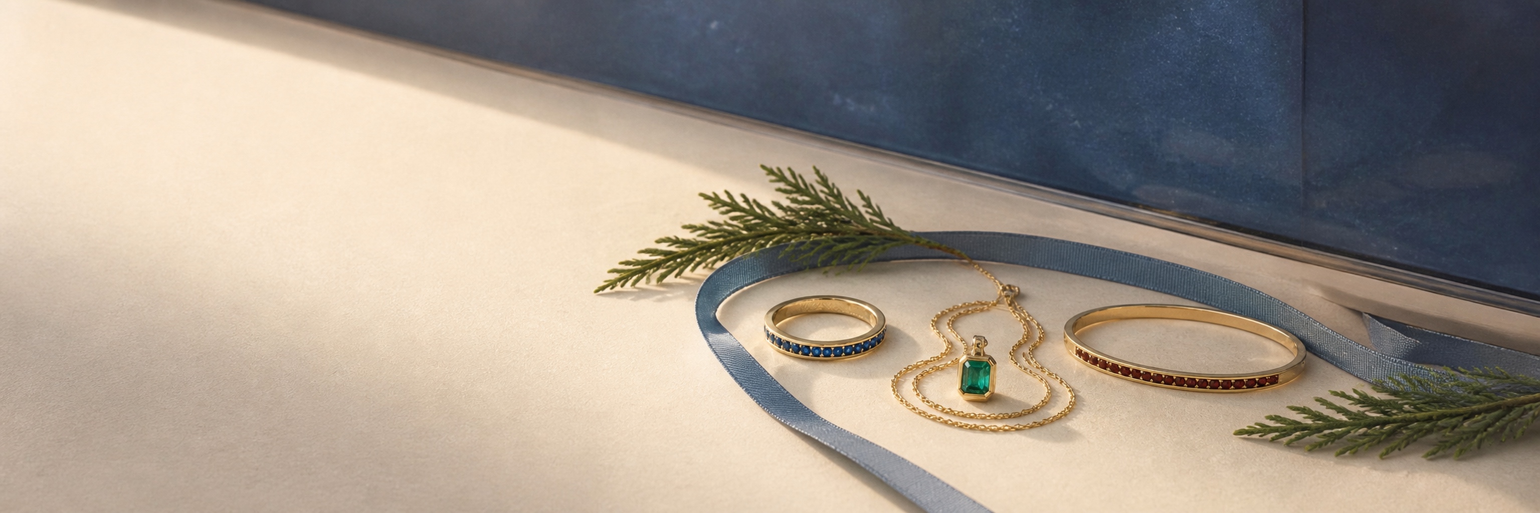Holiday gifts, ready now category vitrine