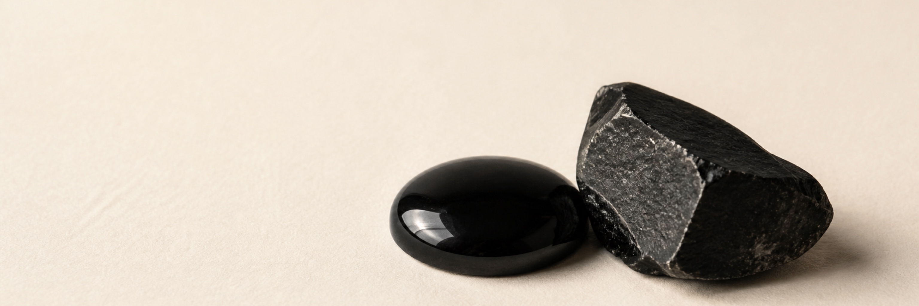 Black onyx jewelry category vitrine