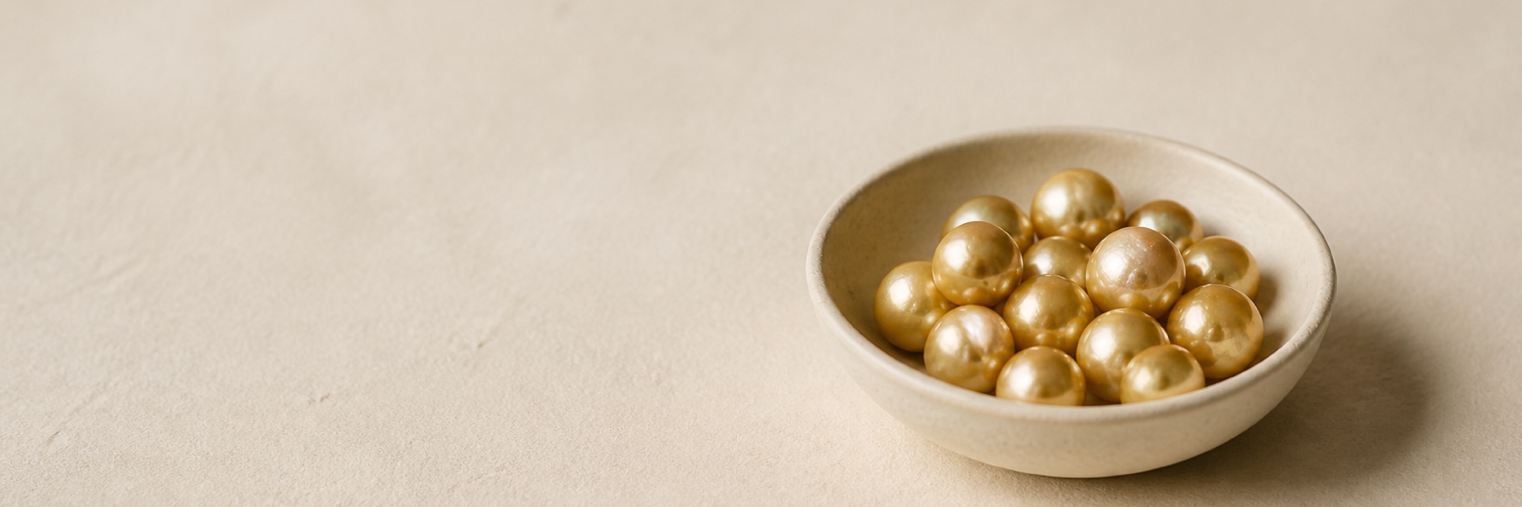 Golden South Sea pearl jewelry category vitrine