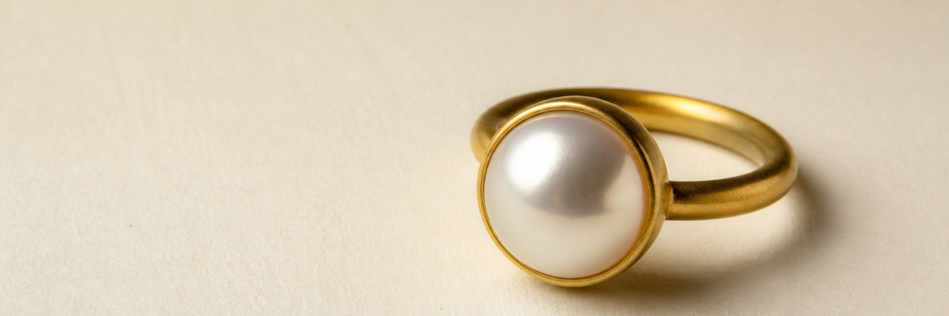 South Sea pearl jewelry category vitrine