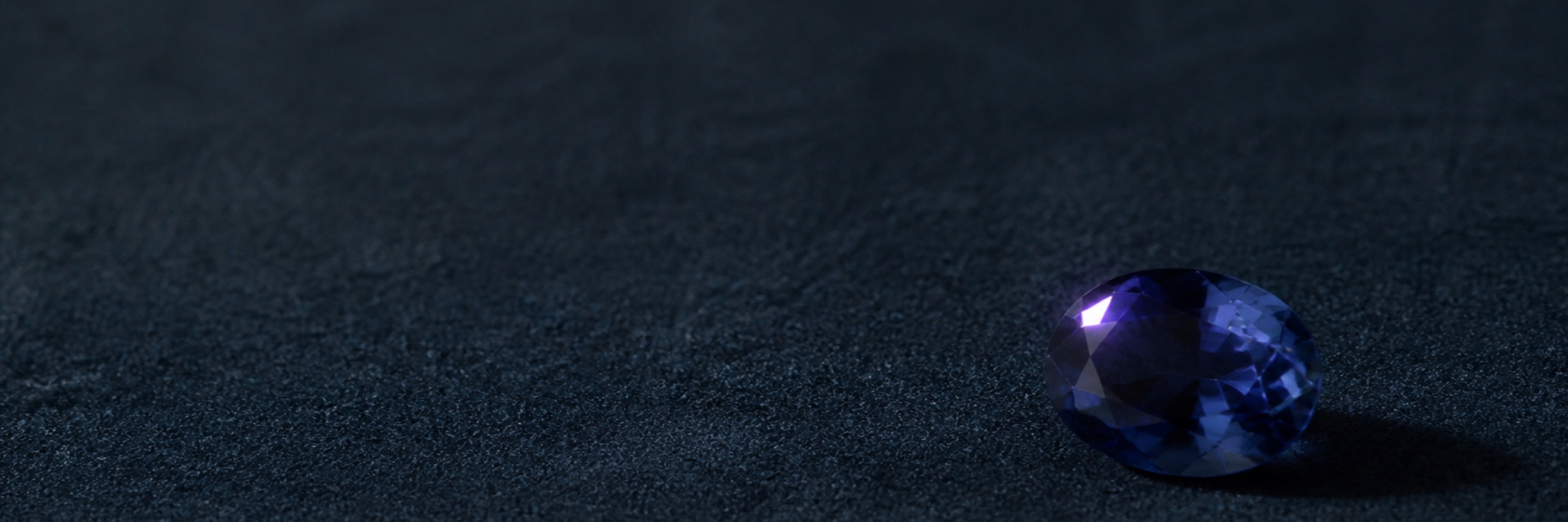 Tanzanite jewelry category vitrine