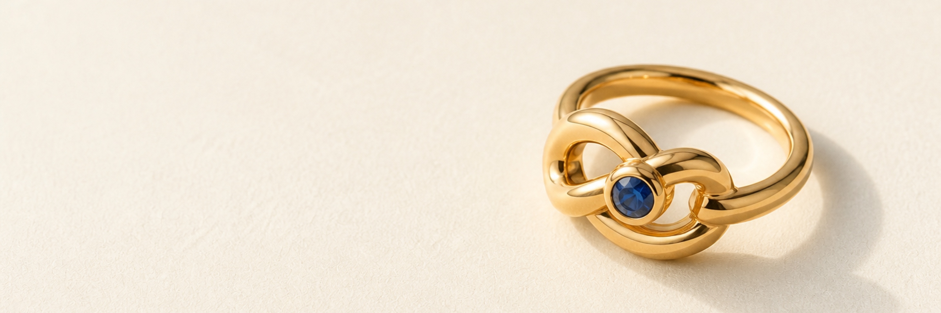 Knot rings category vitrine