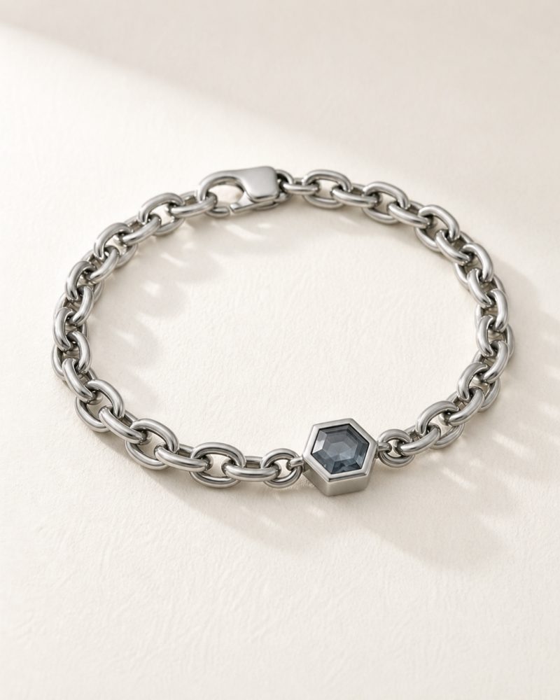 The Spinel Chain, view 2