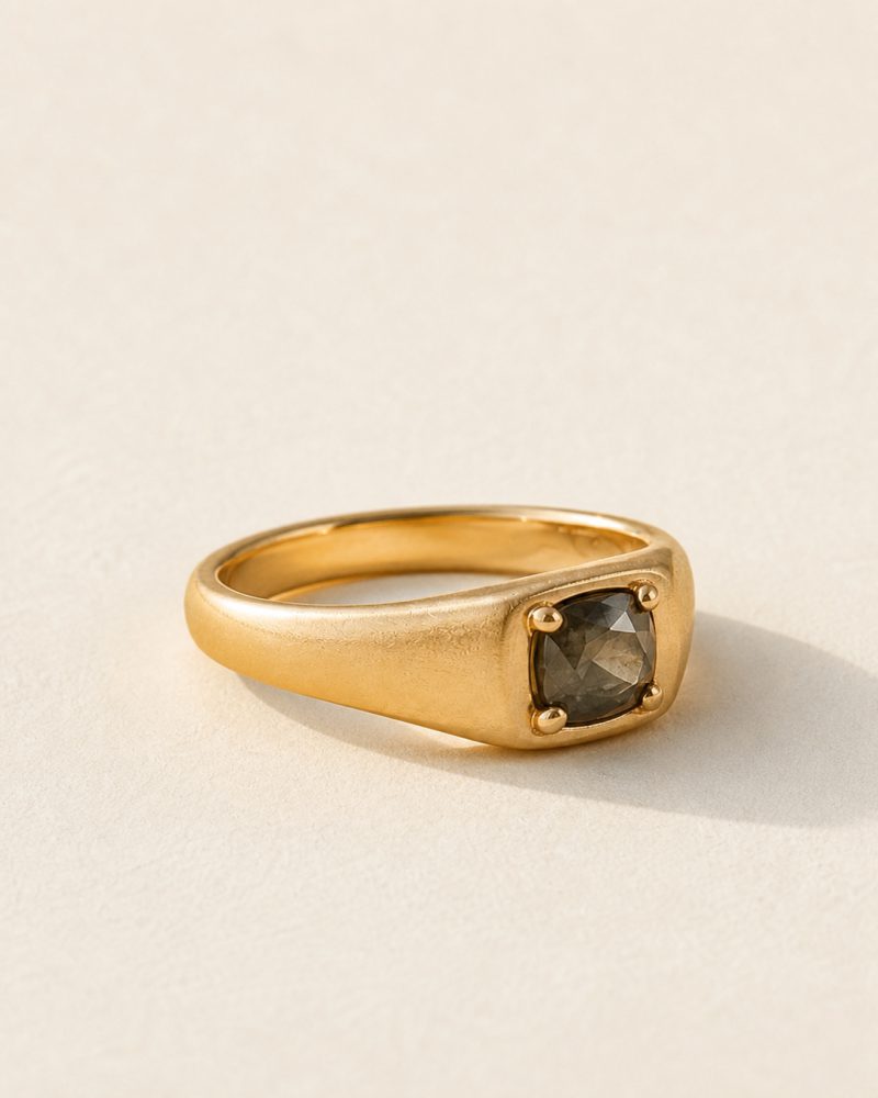 The Spinel Signet, view 2