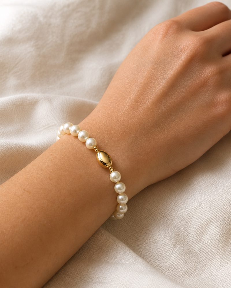 The Pearl Bracelet, view 4